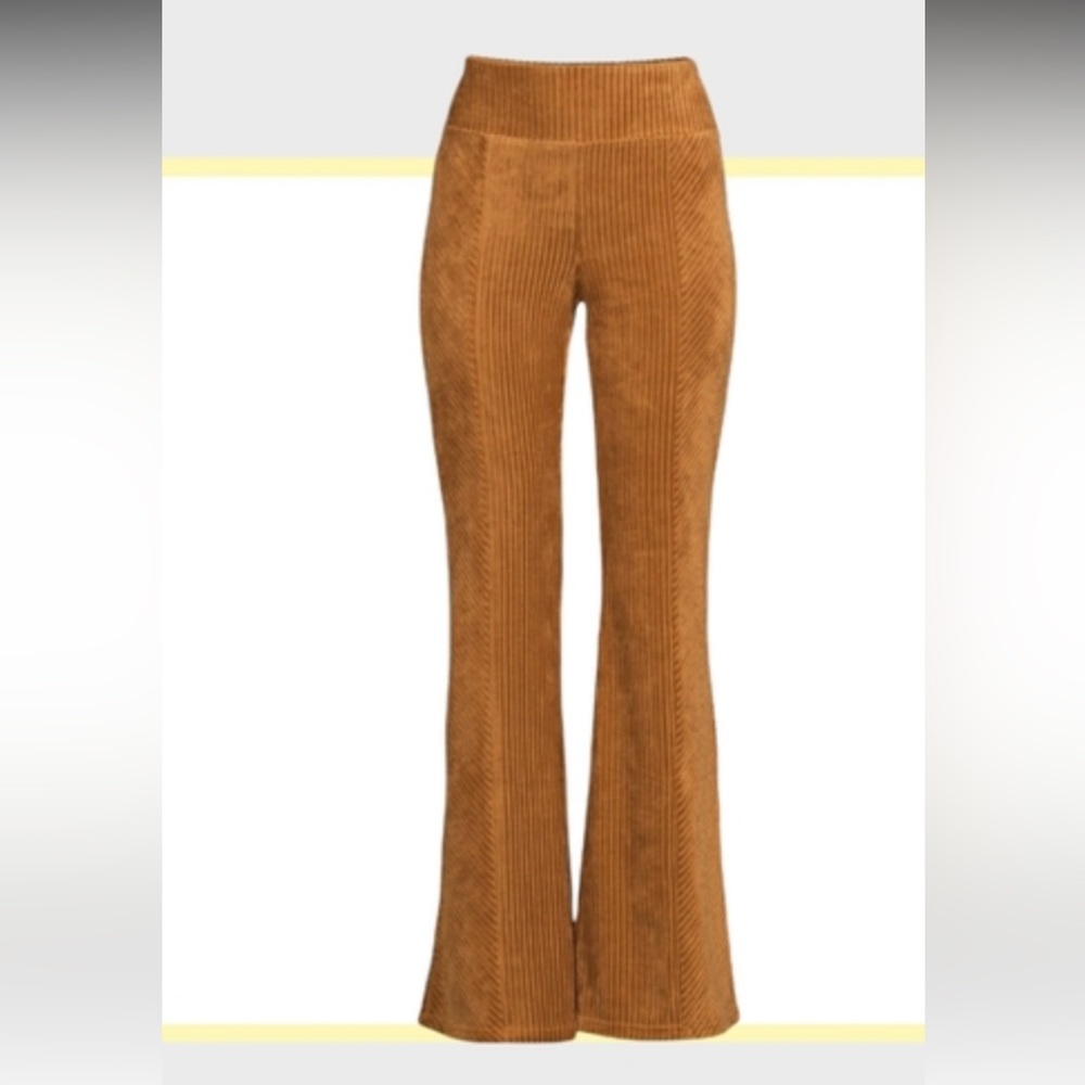 No Boundaries juniors corduroy flare pants.size M(7-9)